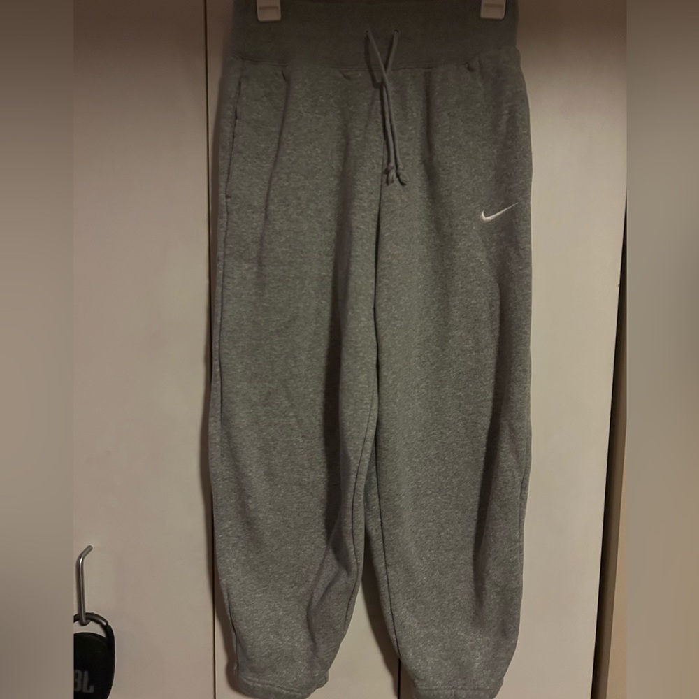 Nike Heather Gray Crop Joggers
